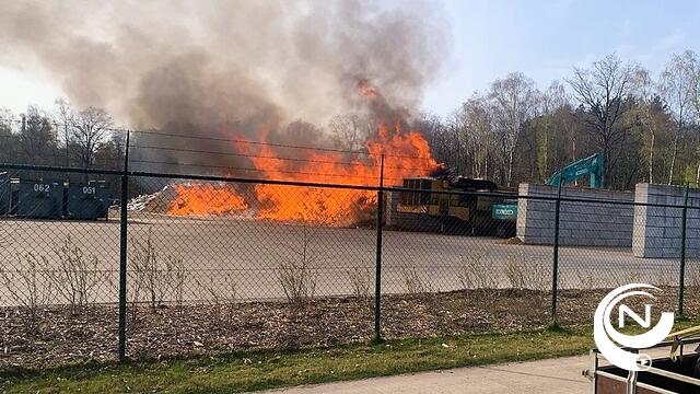 Brand overslagstation IOK : '800 ton niet-behandeld hout vat vuur'