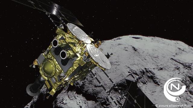 Japanse sonde "bombardeert" asteroïde om binnenkant te bestuderen