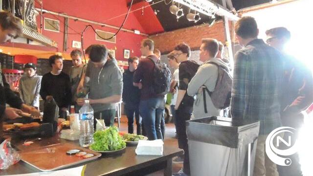 Jeugdhuis De Bogaard bouwt feestje met discobar op fietsenergie 