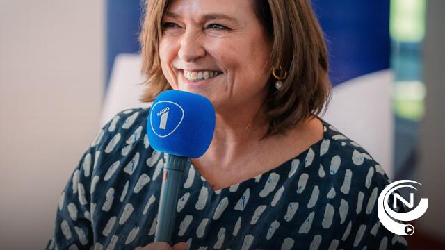 Klara-presentatrice Katelijne Boon wint eerste Grote Prijs Martine Tanghe: "Als ze spreekt, hangt er zuiderse zon in de radio"