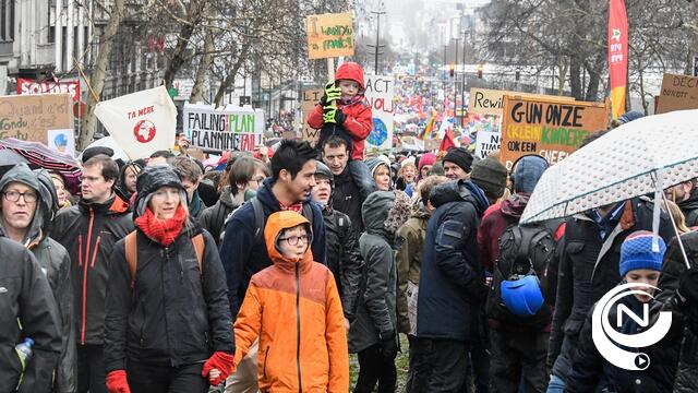 Klimaatspijbelaars stromen toe in Brussel voor 4e donderdag op rij: "Als we nu stoppen, hebben we niets bereikt"