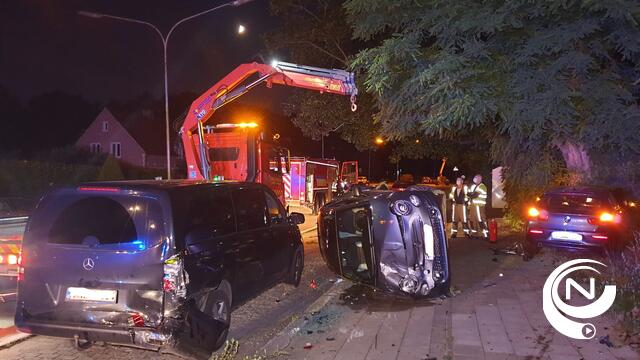Dronken bestuurder (35) richt ravage aan op Augustijnenlaan : 3 geparkeerde voertuigen total loss, 2 gewonden