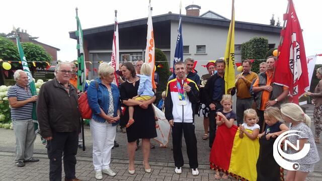 Noorderwijk zorgt voor feestelijke ontvangst Olympisch atleet Stijn Van Rompaey