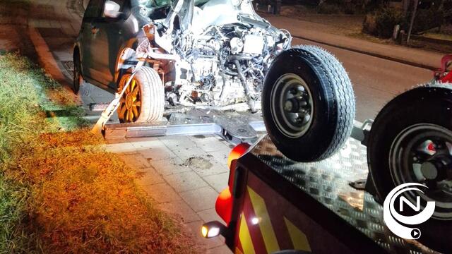 Bestuurster gewond na knal met wagen tegen muurtje op Herenthoutseweg-Kastanjelaan - extra foto's