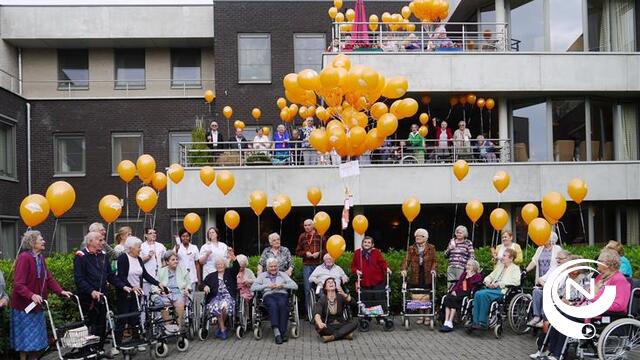Ballonnenfeest in WZC Vogelzang voor viering Armonea 35 jaar