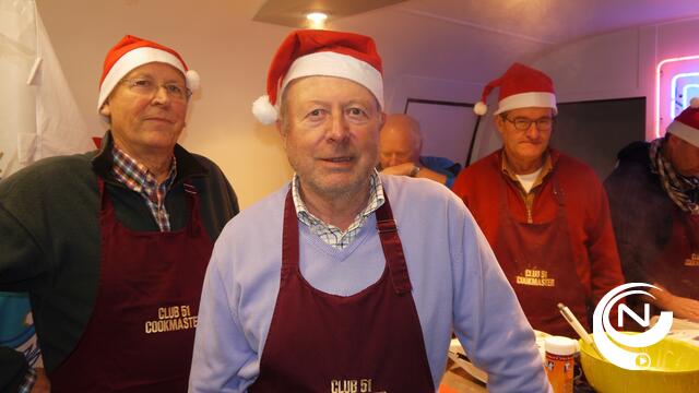 Op zoek naar kerststallen en ander kerstgerief op kerstmarkt Herentals (2)