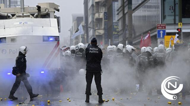 Bijna 10.000 militairen betogen in Brussel : rellen