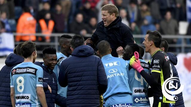AA Gent wint met 2-0 van Club Brugge 