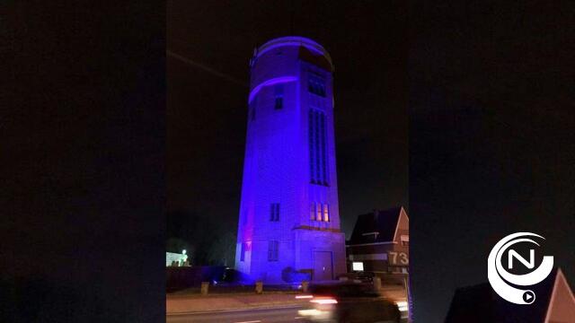 Pidpa laat watertorens blauw oplichten: "Hoop in donkere tijden"