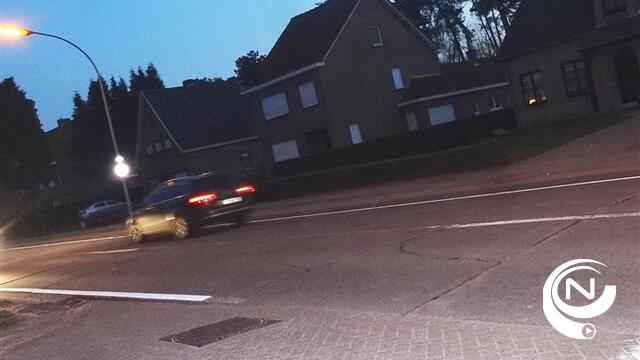 Wegmarkeringen op Poederleeseweg Herentals : weg wordt volgende maand opgebroken...