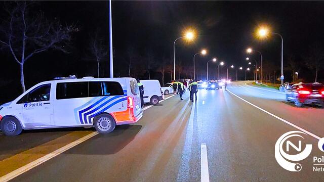 Politie Neteland : 'Controles tegen drugscriminaliteit leveren 4 arrestaties op én boetes geïnd - cocaïne in beslag genomen bij huiszoeking"