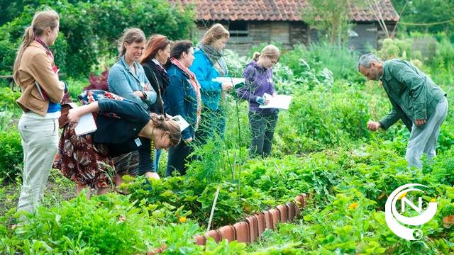 Olenaars kunnen ecologisch tuinieren in samentuin Kapellekensstraat 