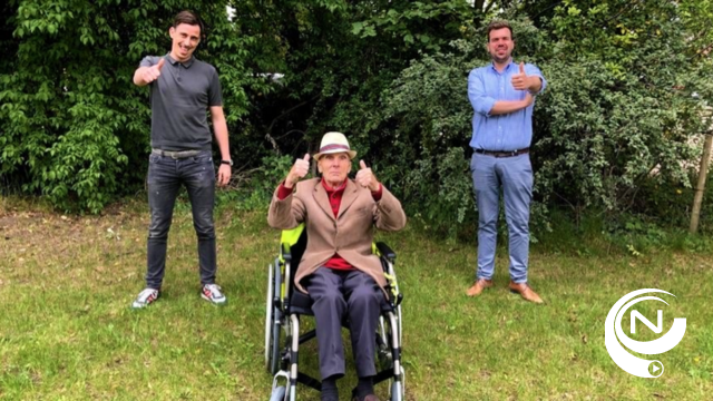 Frans Helsen (87) die eigen rolstoel verkocht zag, krijgt gloednieuwe van Spronken Orthopedie Genk