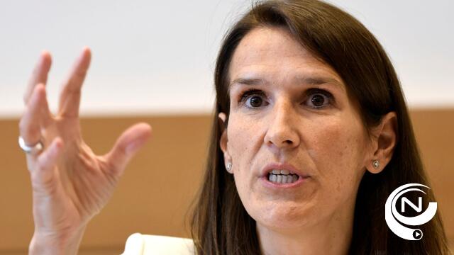  Sophie Wilmès (MR) wordt nieuwe premier in lopende zaken: "Alles aan doen om de stabiliteit te verzekeren"