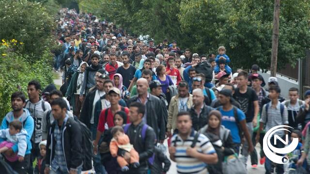 Vluchtelingencrisis :  Hongarije roept noodtoestand uit aan grens met Servië