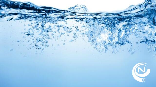 Nieuwe campagne promoot kraanwater: waarom blijven we massaal flessenwater drinken?