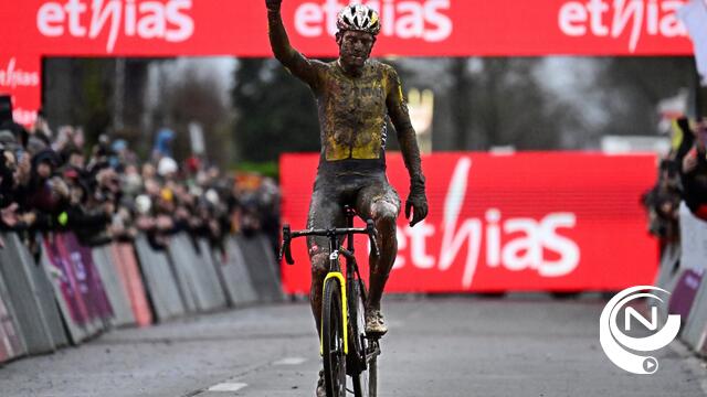 Het perfecte weekend: oppermachtige Wout van Aert maakt kipkap van de tegenstand in Dendermonde