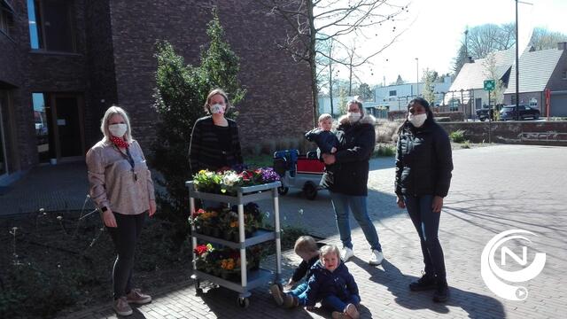 Fluxus Kinderdagverblijven Dol-Fijn zet bewoners en medewerkers van WZC in de bloemetjes