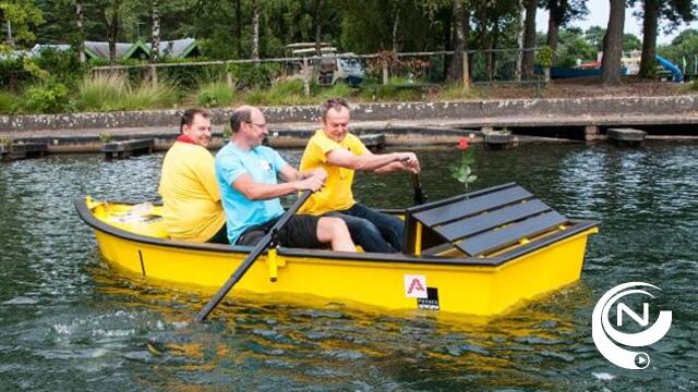 Zilvermeer laat zelf ontworpen roeiboot te water