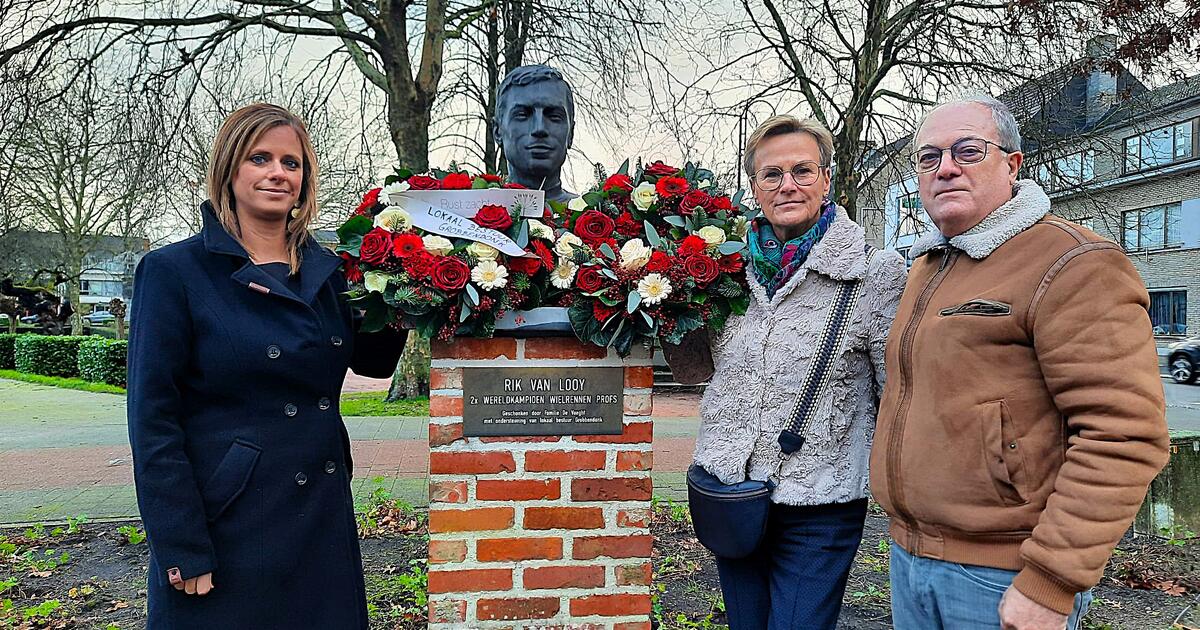 Rik Van Looy kransen op Astridplein